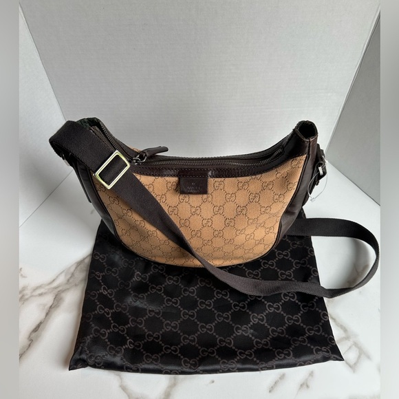 Authentic vintage Gucci Web Half Moon Messenger COA included - Picture 5 of 16